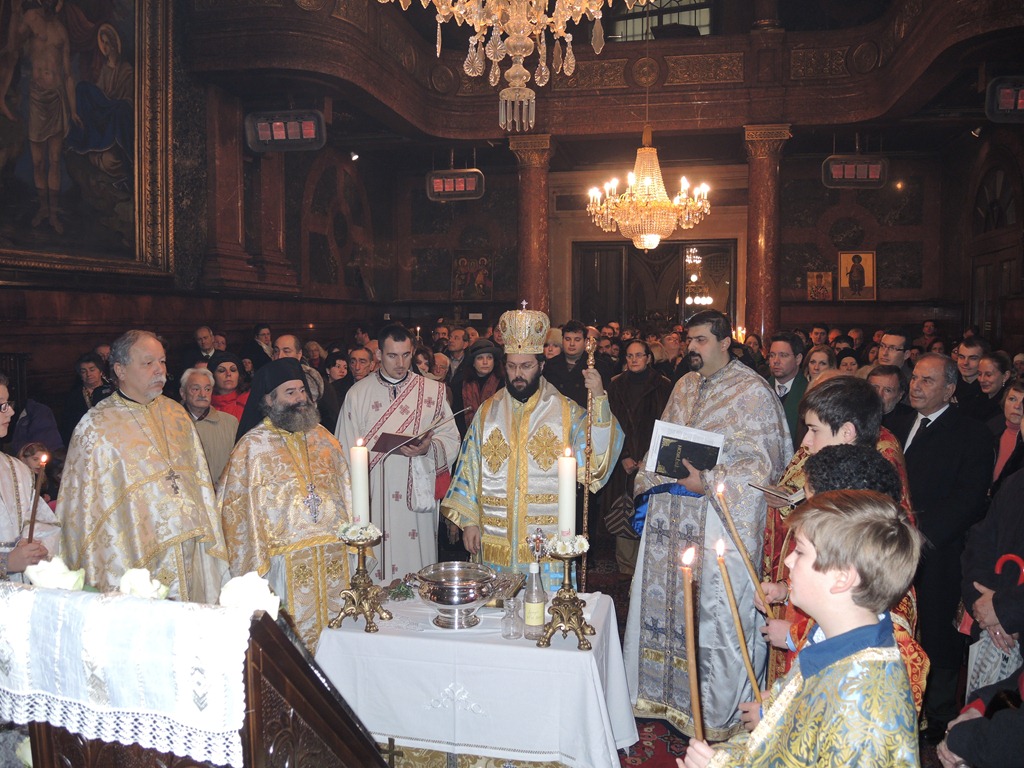 Fest der Theophanie: Gottesdienst und Große Wasserweihe